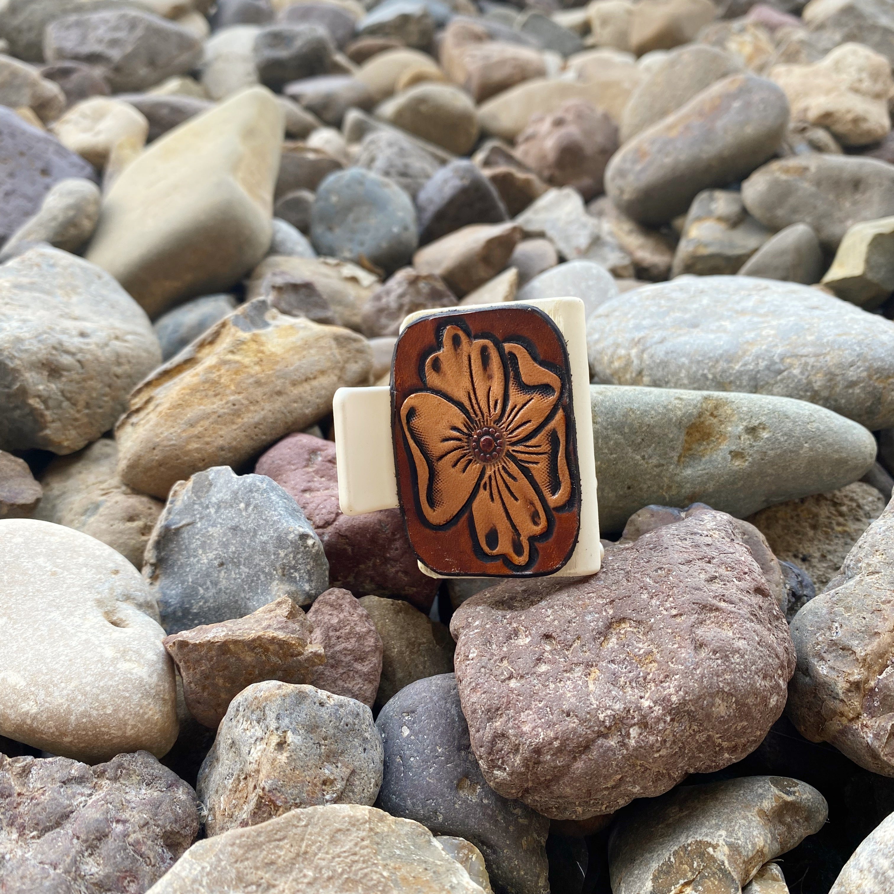 Leather Claw Clips 2”