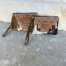 Load image into Gallery viewer, Cowhide Wristlet Purse
